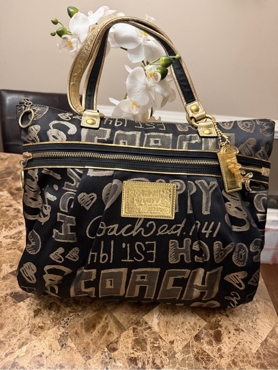 Coach Handbags - Coach Poppy Storypatch Glam Tote